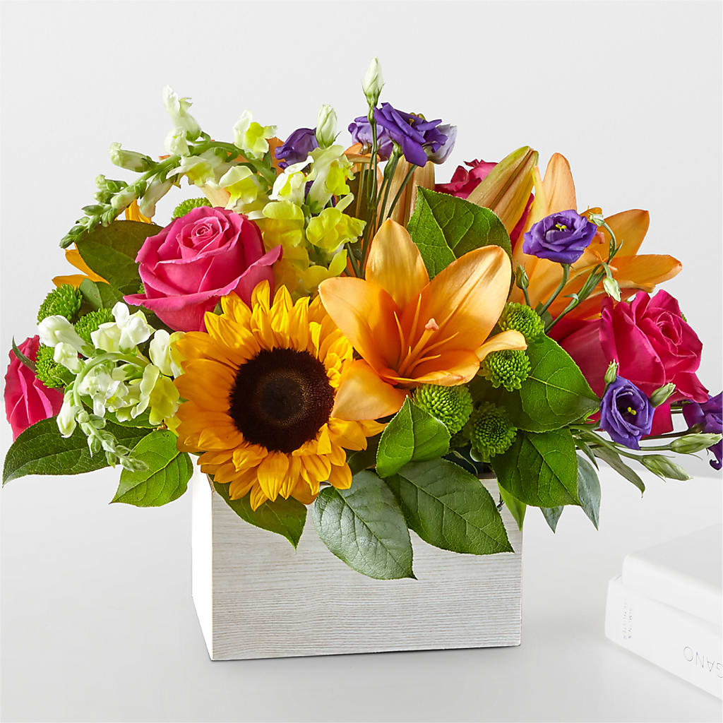 Best Day Box Bouquet – Fleuriste Boucherville, Boucherville PQ