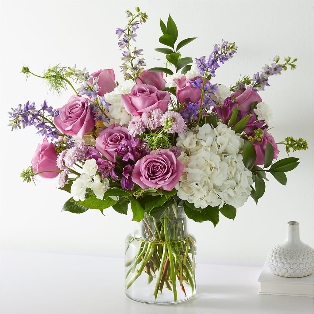 Violet Caress Bouquet – Fleuriste Boucherville, Boucherville PQ