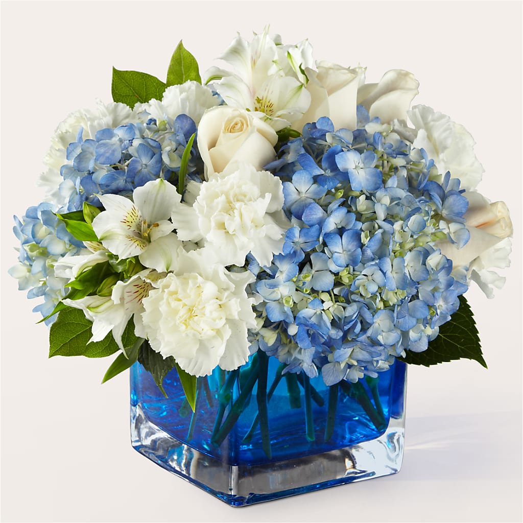 Soothing Waters Bouquet – Fleuriste Boucherville, Boucherville PQ