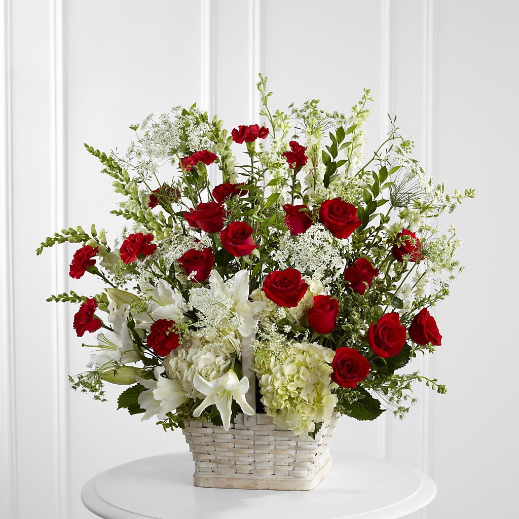 In Loving Memory Arrangement – Fleuriste Boucherville, Boucherville PQ