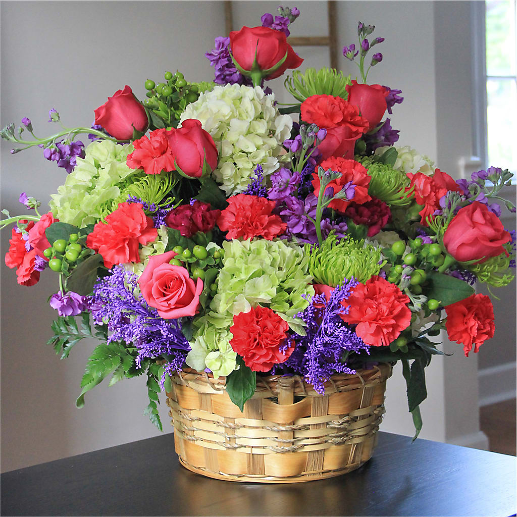 Warm Embrace Arrangement – Fleuriste Boucherville, Boucherville PQ