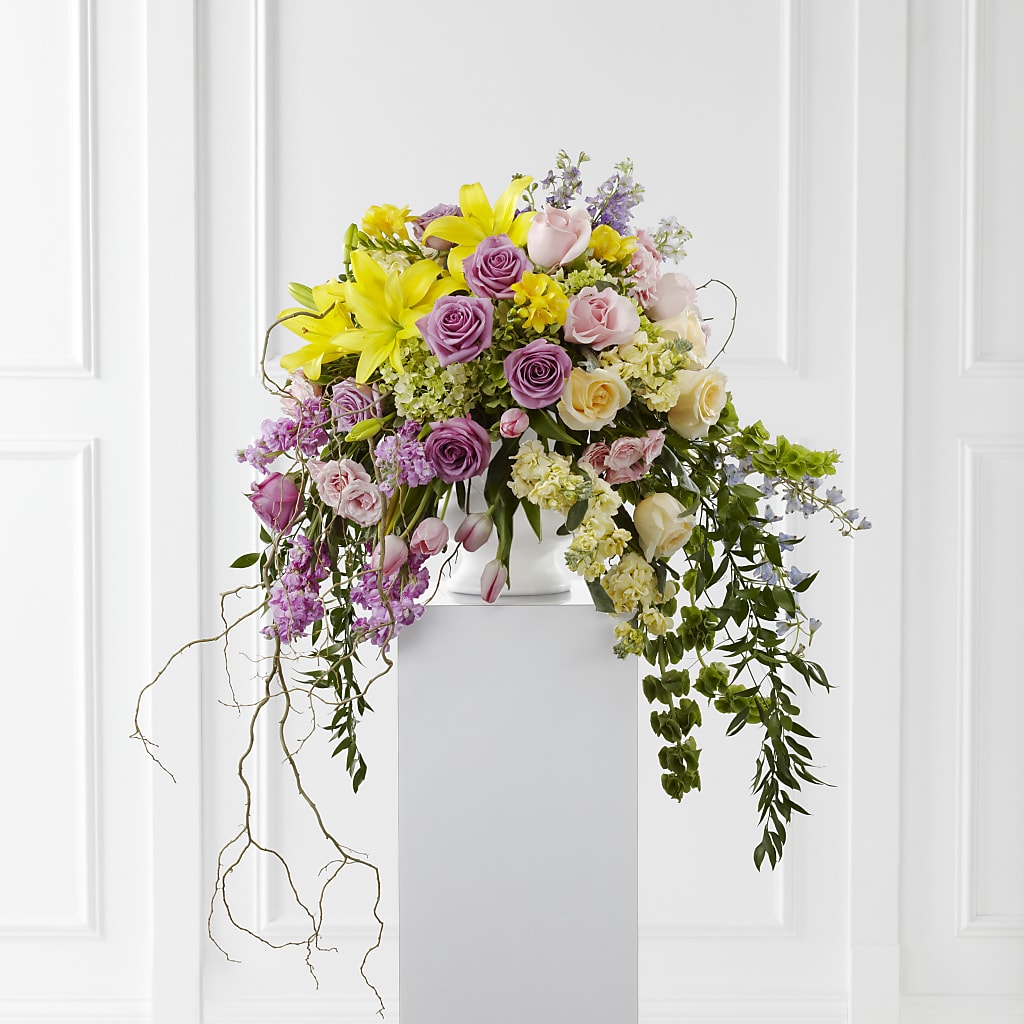 Display of Affection Arrangement – Fleuriste Boucherville, Boucherville PQ