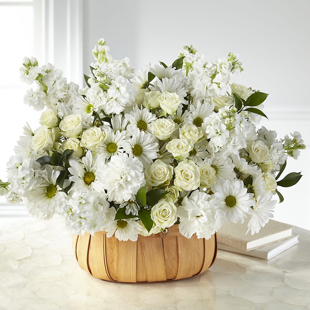 Graceful Garden Basket – Fleuriste Boucherville, Boucherville PQ