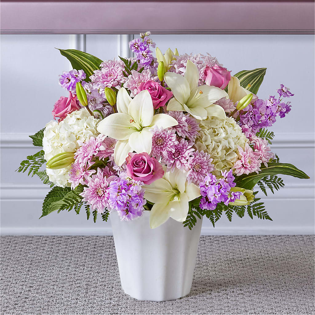 Heaven Sent Floor Basket – Fleuriste Boucherville, Boucherville PQ