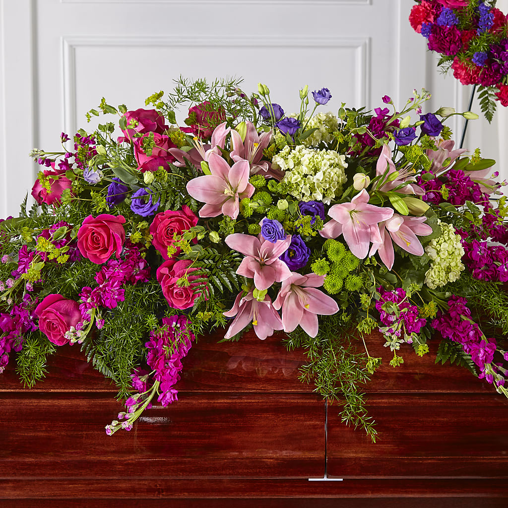 Radiant Tribute Casket Spray – Fleuriste Boucherville, Boucherville PQ