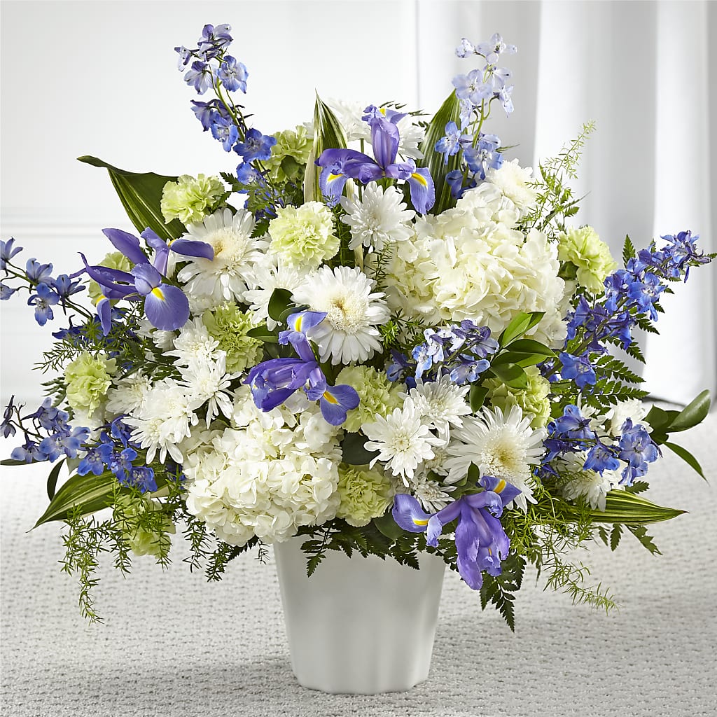 Soft Serenity Floor Basket – Fleuriste Boucherville, Boucherville PQ