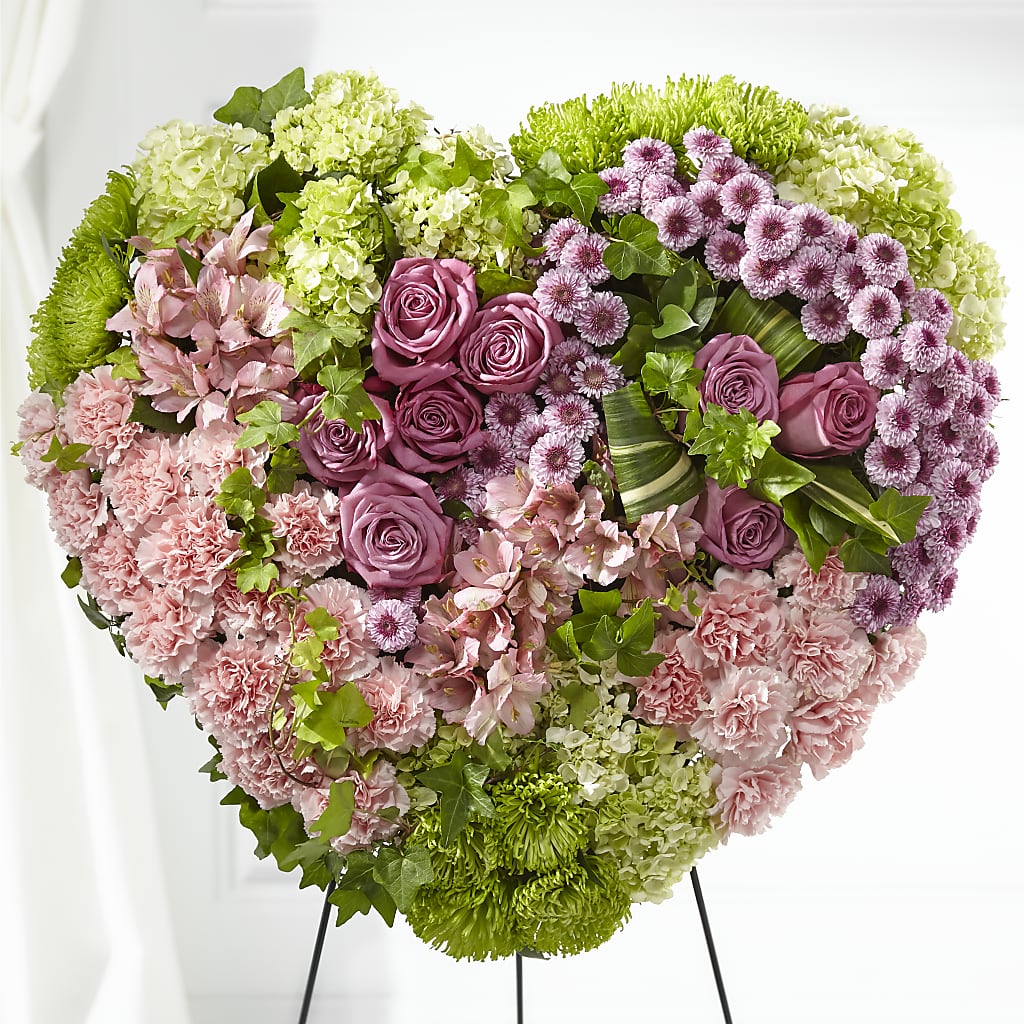 Heartwarming Standing Heart – Fleuriste Boucherville, Boucherville PQ