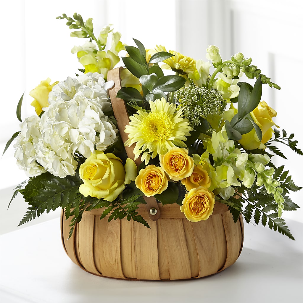 Rustic Remembrance Basket – Fleuriste Boucherville, Boucherville PQ