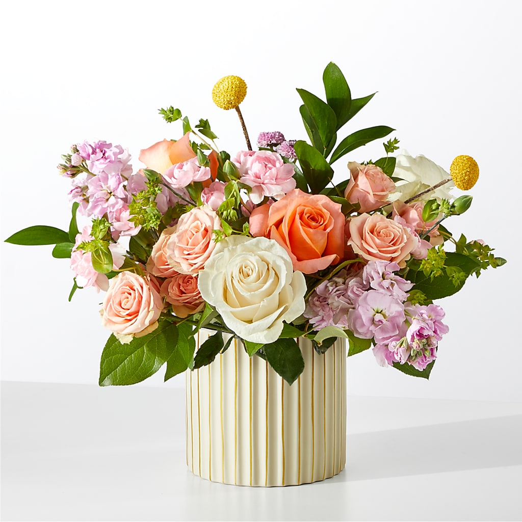 French Market Bouquet with Ivory Vase – Fleuriste Boucherville, Boucherville PQ