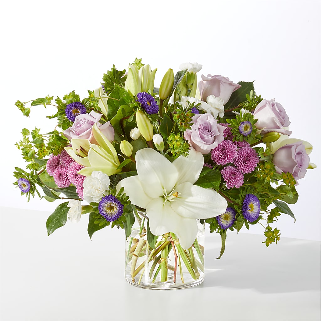 April Showers Bouquet – Fleuriste Boucherville, Boucherville PQ