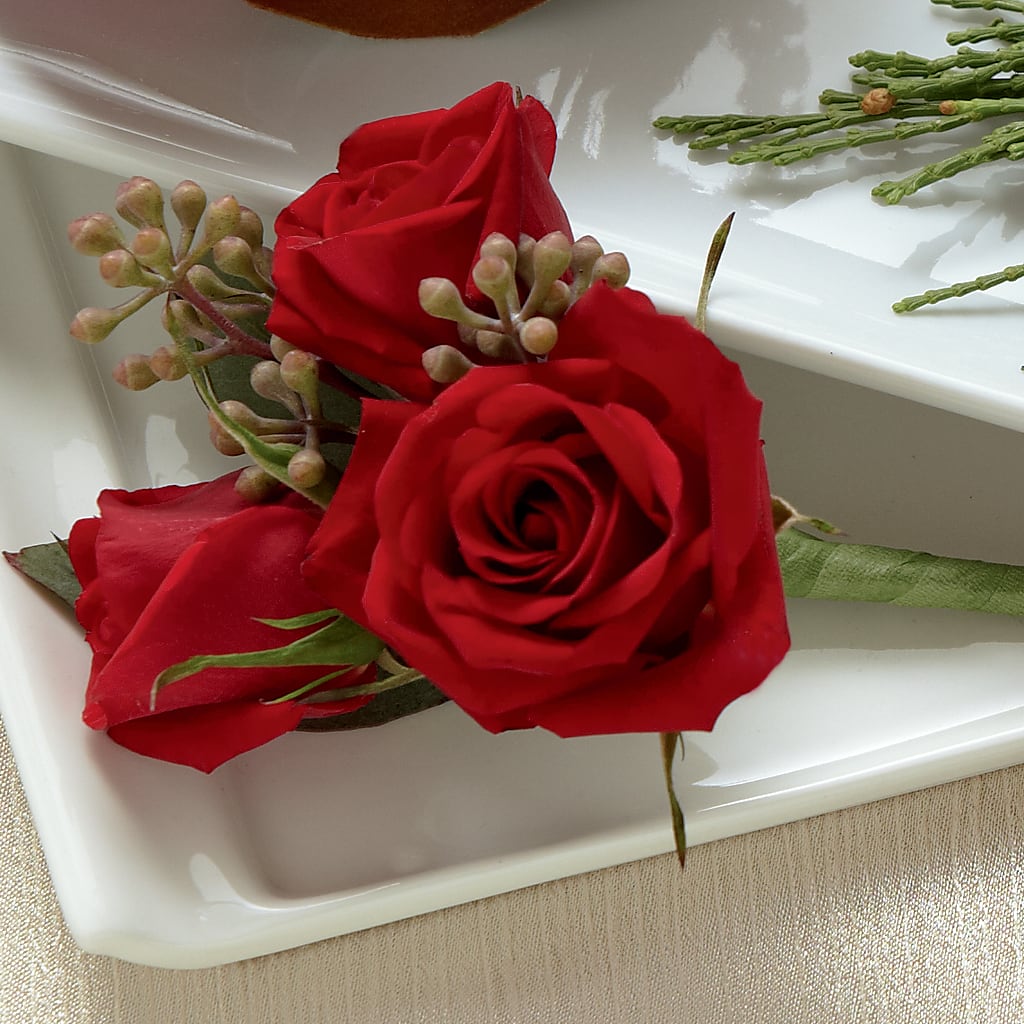 Red Spray Rose Boutonniere – Fleuriste Boucherville, Boucherville PQ