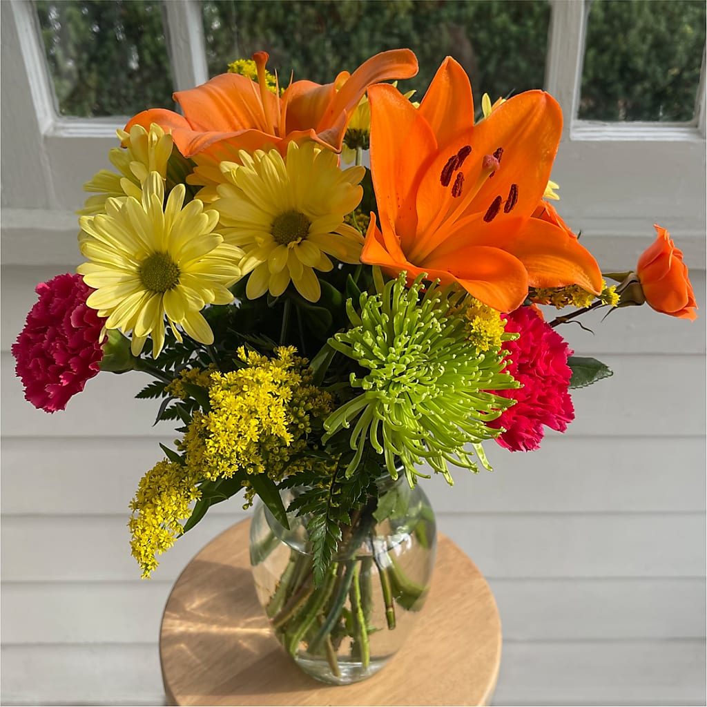 Bold & Bright – A Florist Original –  Fleuriste Boucherville, Boucherville PQ