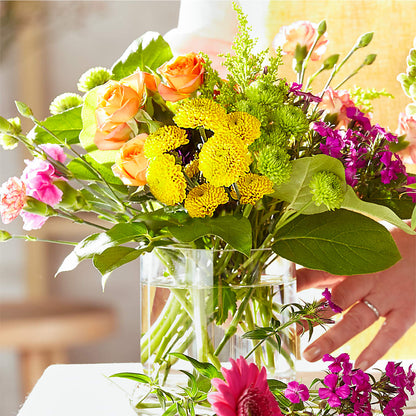 Bold & Bright – A Florist Original –  Fleuriste Boucherville, Boucherville PQ