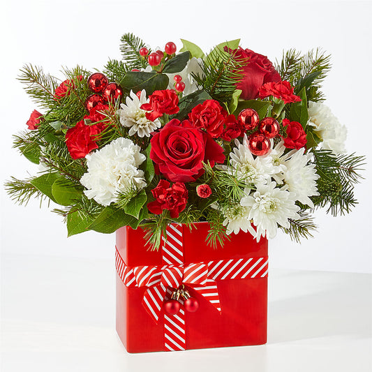 Presents Under the Tree Bouquet –  Fleuriste Boucherville, Boucherville PQ