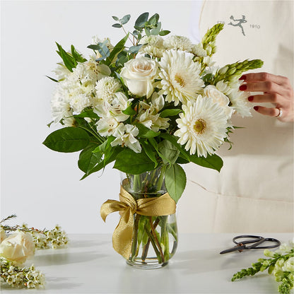 New Beginnings – A Florist Original –  Fleuriste Boucherville, Boucherville PQ