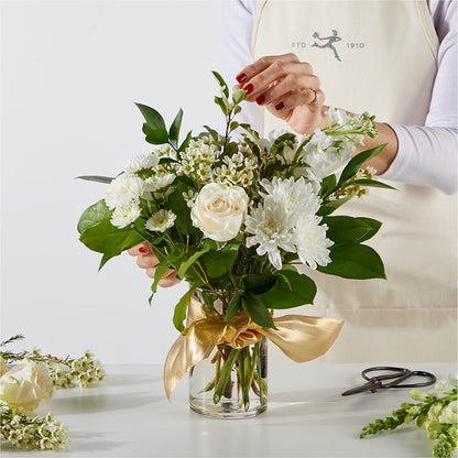 New Beginnings – A Florist Original –  Fleuriste Boucherville, Boucherville PQ