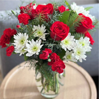 Seasonal Magic Bouquet –  Fleuriste Boucherville, Boucherville PQ