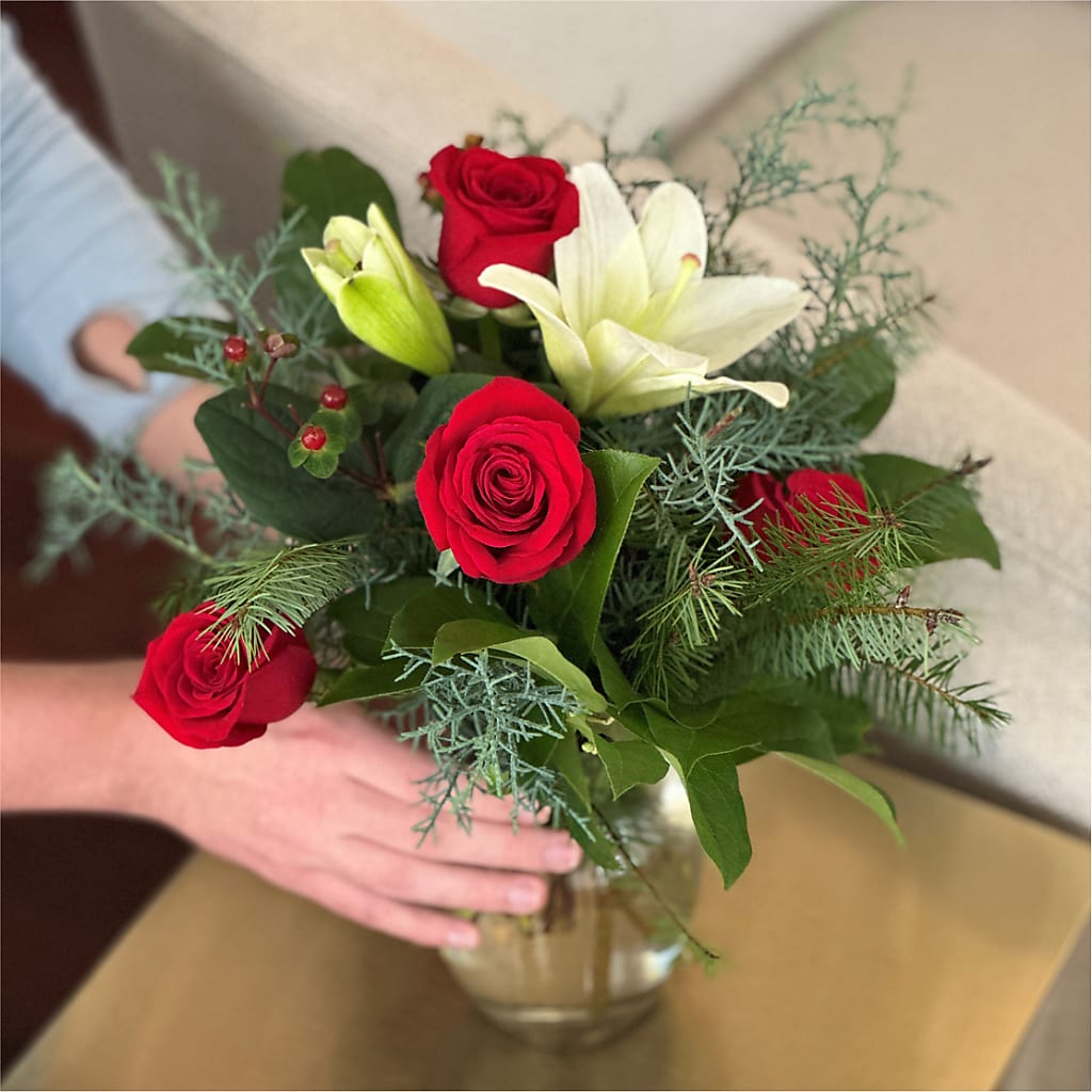 Glittering Lights Bouquet –  Fleuriste Boucherville, Boucherville PQ