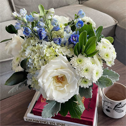 Clear Skies Bouquet –  Fleuriste Boucherville, Boucherville PQ