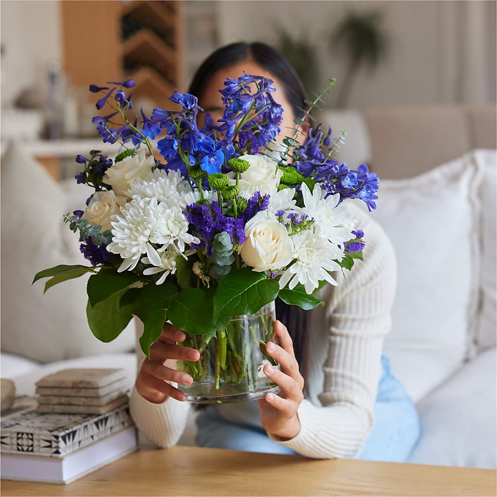 Cerulean Waves Bouquet –  Fleuriste Boucherville, Boucherville PQ