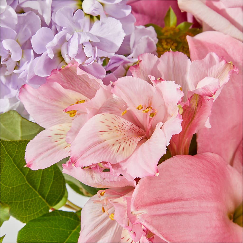 The Crown Jewel Bouquet –  Fleuriste Boucherville, Boucherville PQ