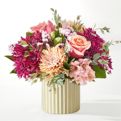 Berry Cobbler Bouquet with Ivory Vase –  Fleuriste Boucherville, Boucherville PQ